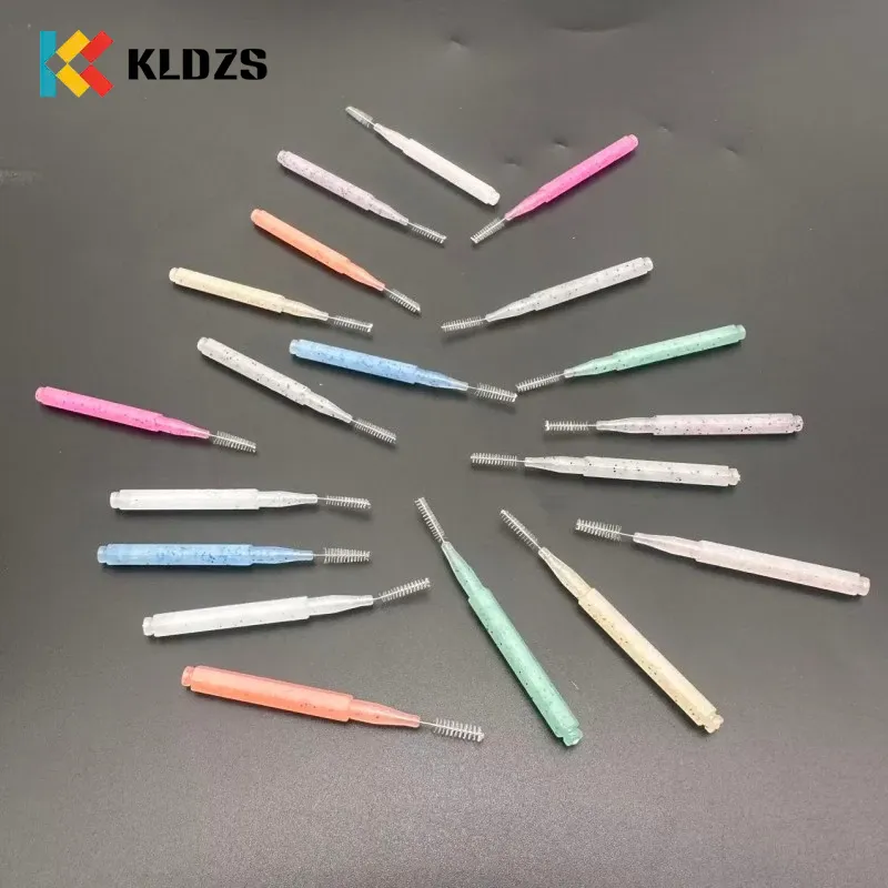 Hatszögletű kristály fogközi kefe